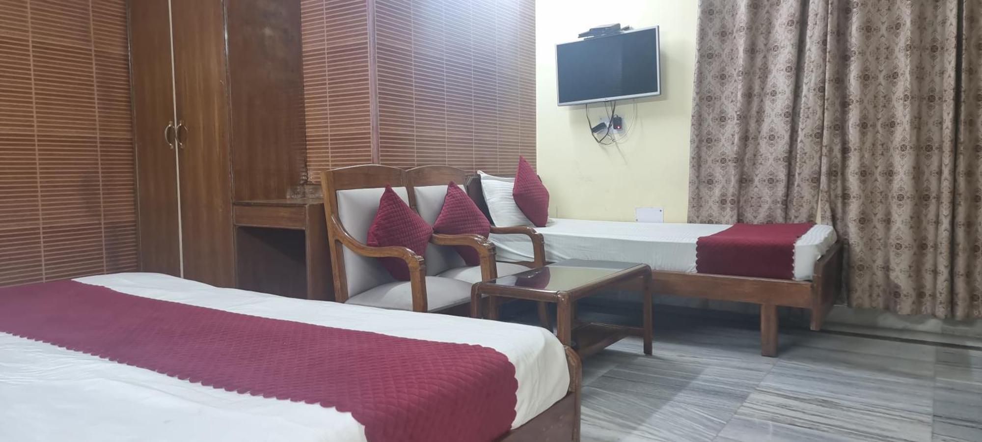 Hotel Har Ki Pauri By Around Stays Харидвар Экстерьер фото