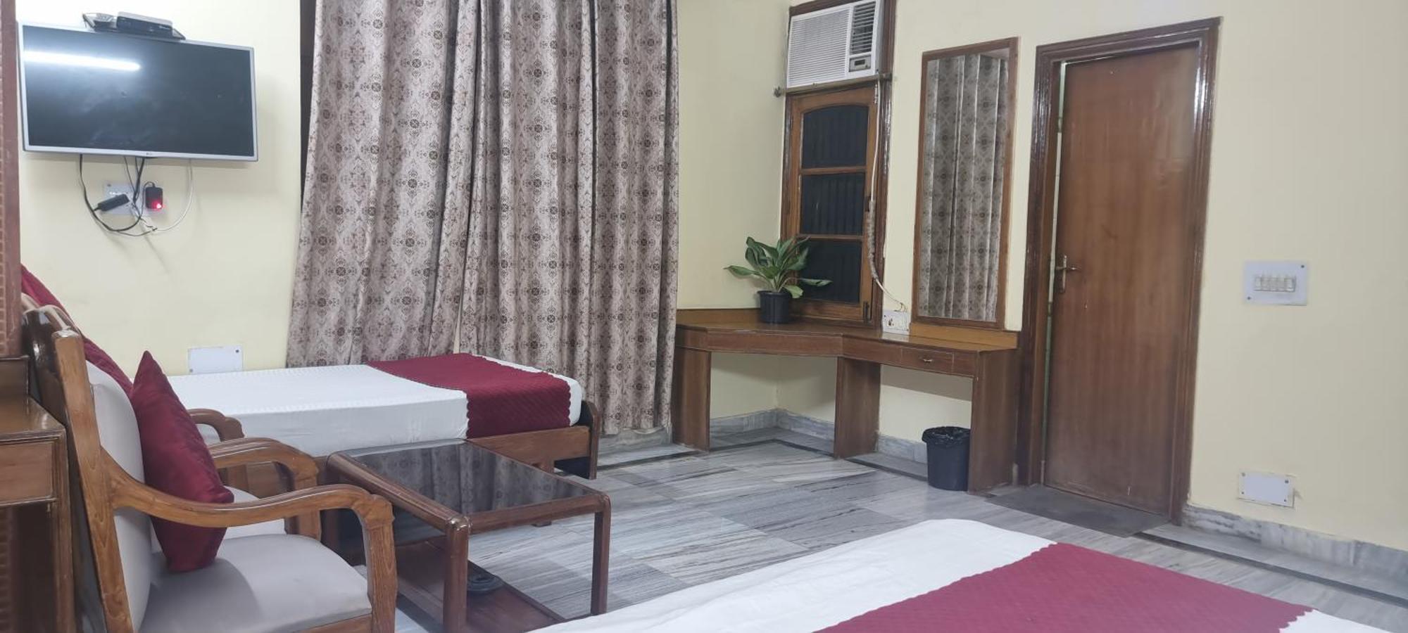 Hotel Har Ki Pauri By Around Stays Харидвар Экстерьер фото