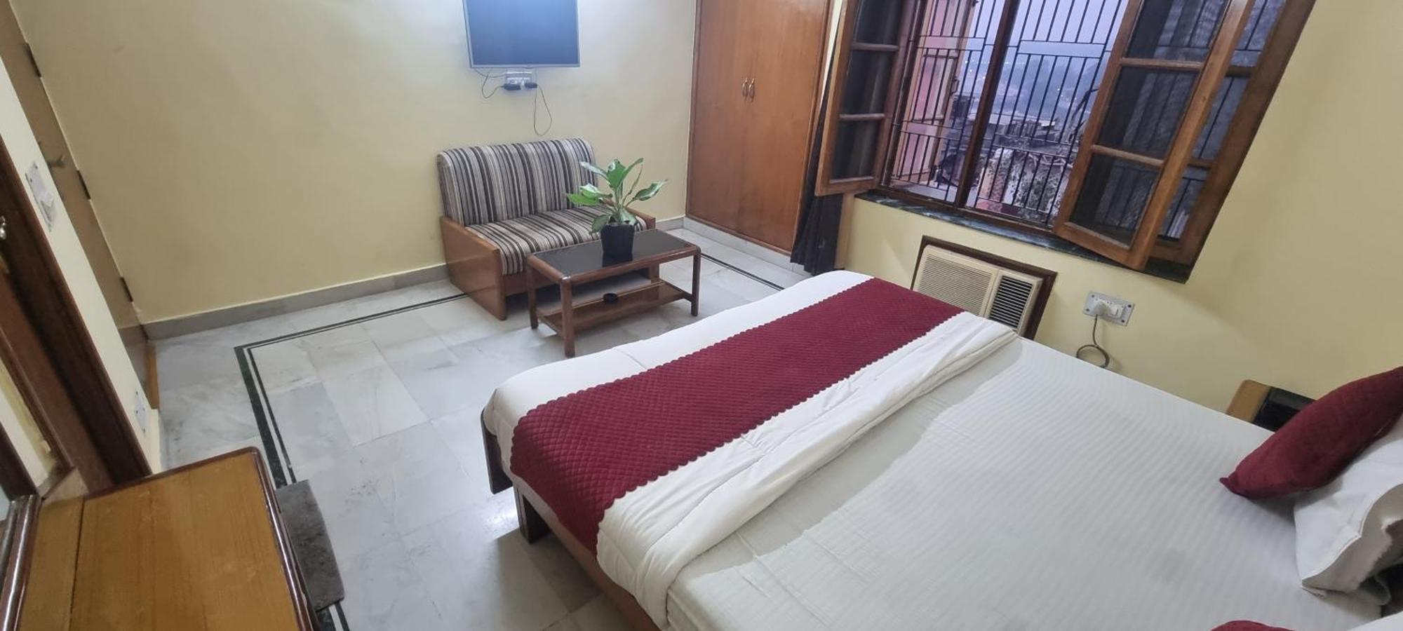 Hotel Har Ki Pauri By Around Stays Харидвар Экстерьер фото