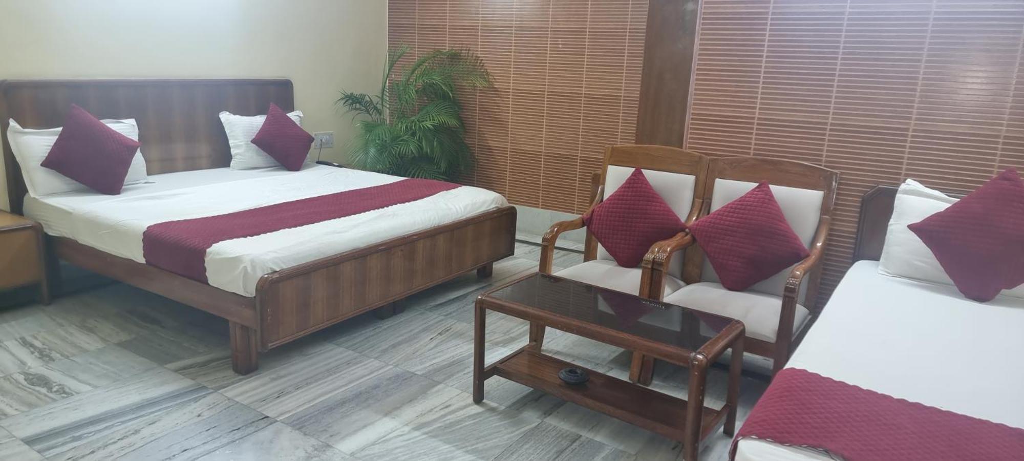 Hotel Har Ki Pauri By Around Stays Харидвар Экстерьер фото
