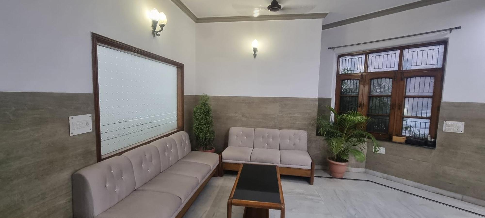 Hotel Har Ki Pauri By Around Stays Харидвар Экстерьер фото