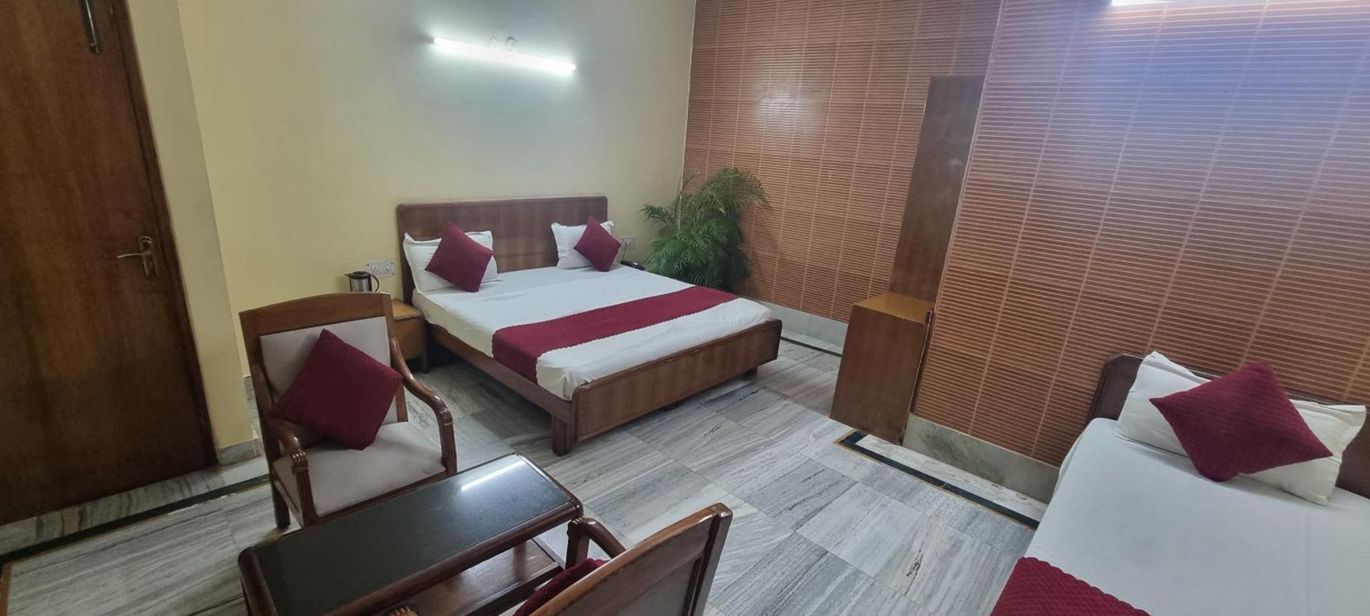 Hotel Har Ki Pauri By Around Stays Харидвар Экстерьер фото