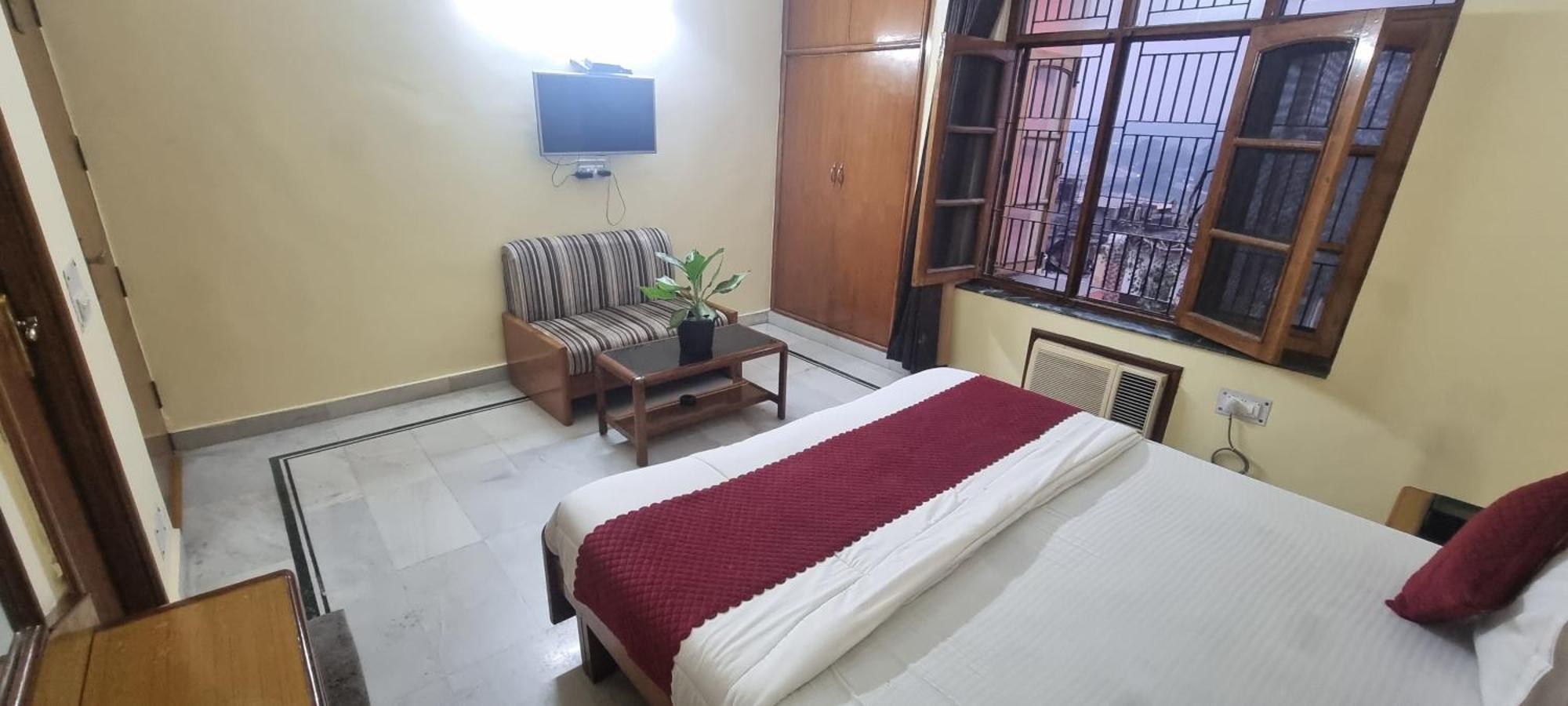 Hotel Har Ki Pauri By Around Stays Харидвар Экстерьер фото