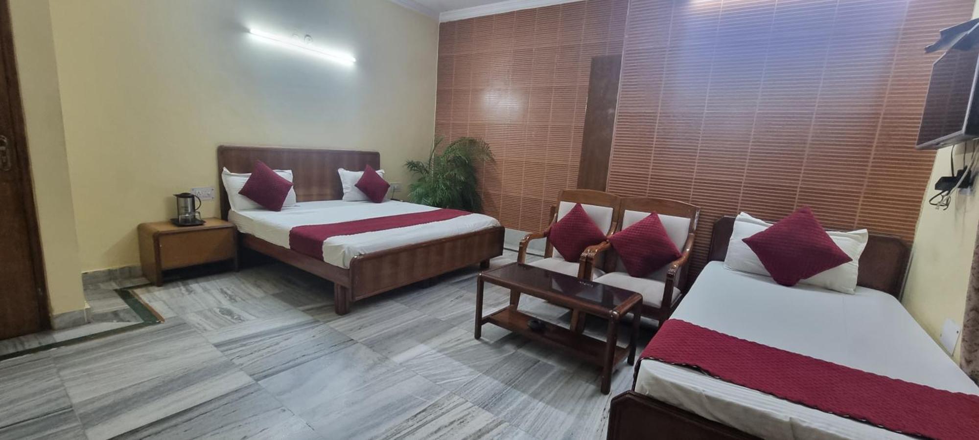 Hotel Har Ki Pauri By Around Stays Харидвар Экстерьер фото